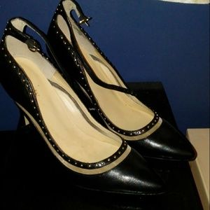 Black heel with gold detail